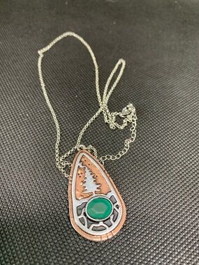 Nature Abounds you in this Green Stone Teardrop Pendant Necklace